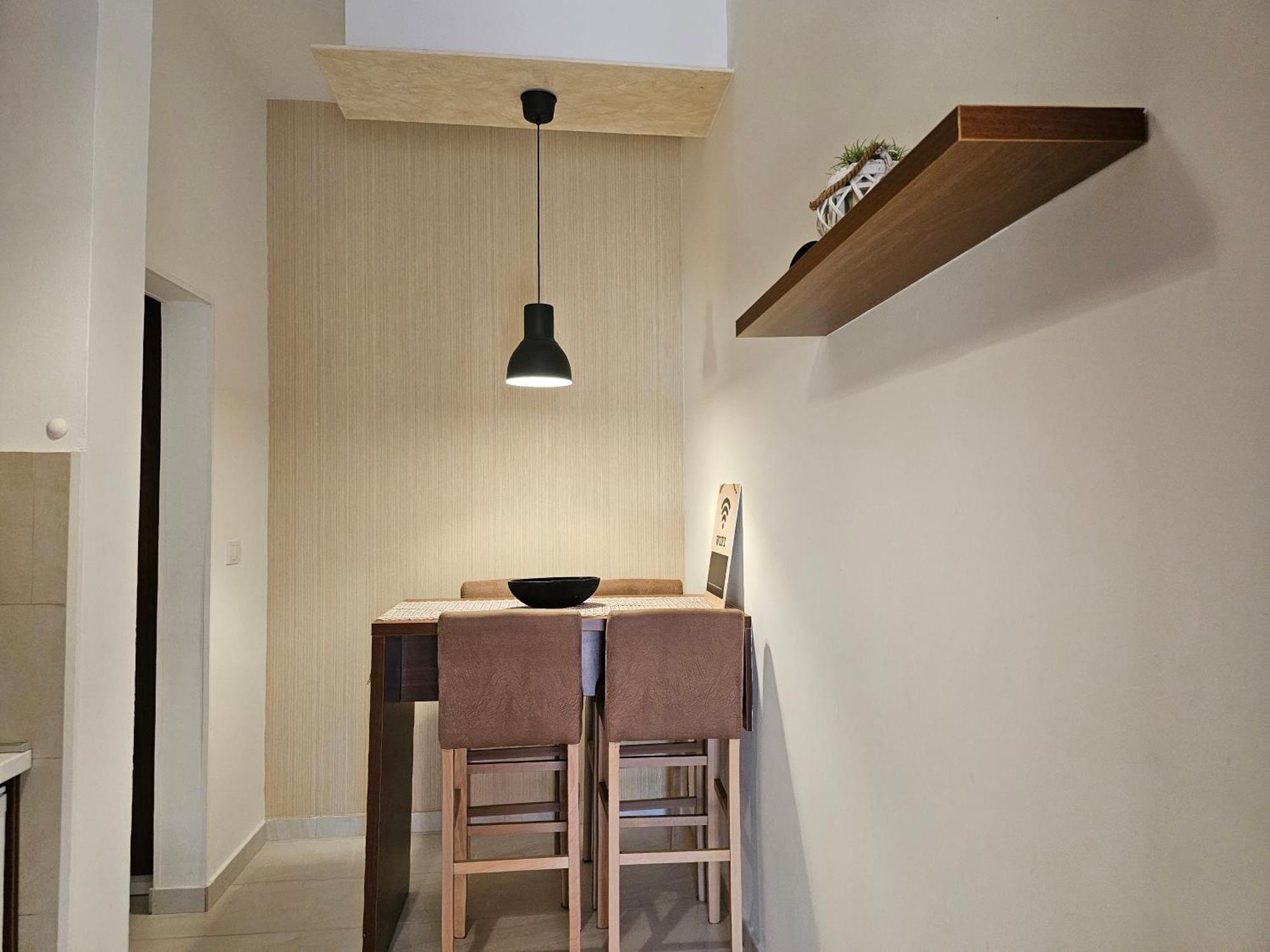 Modern Seaside Escape - Stunning Sea View - Private & Stylish Apartment โกตอร์ ภายนอก รูปภาพ