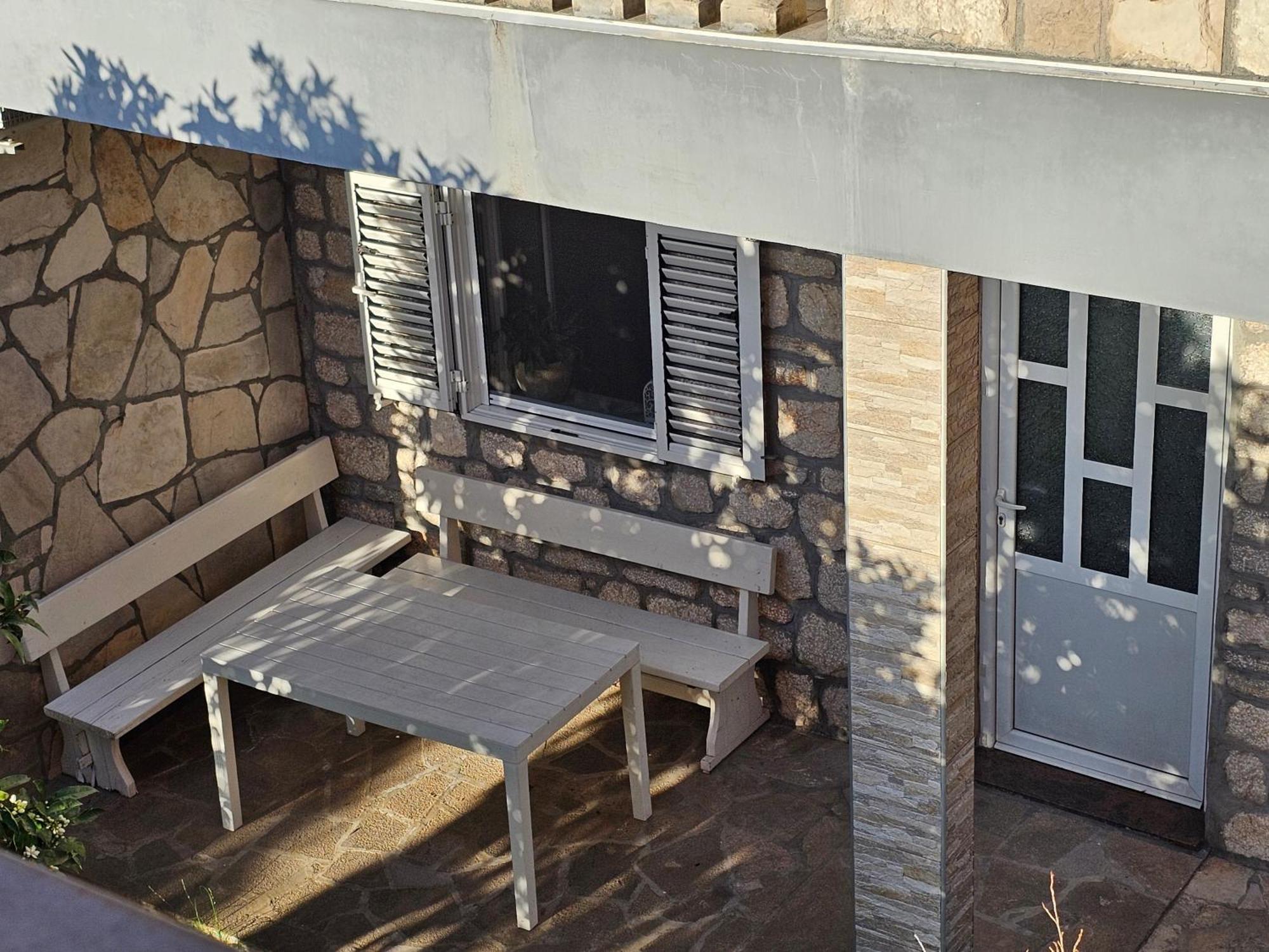 Modern Seaside Escape - Stunning Sea View - Private & Stylish Apartment โกตอร์ ภายนอก รูปภาพ